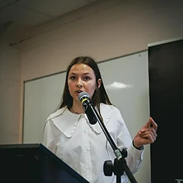 Julia SiudakProfile Picture
