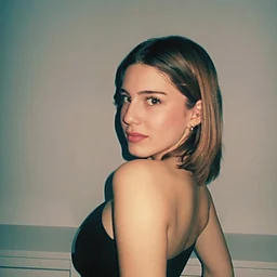 Nicole SteliouProfile Picture