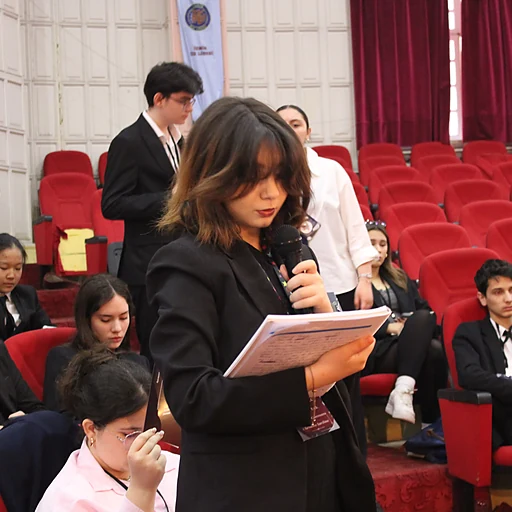 Hira Zeybek