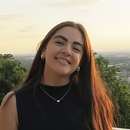 Valeria LoeraProfile Picture