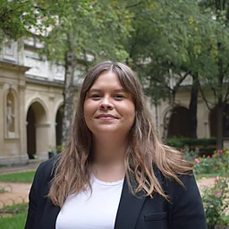 Lucie ManteauProfile Picture