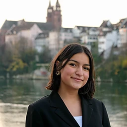 Julia MartinezProfile Picture