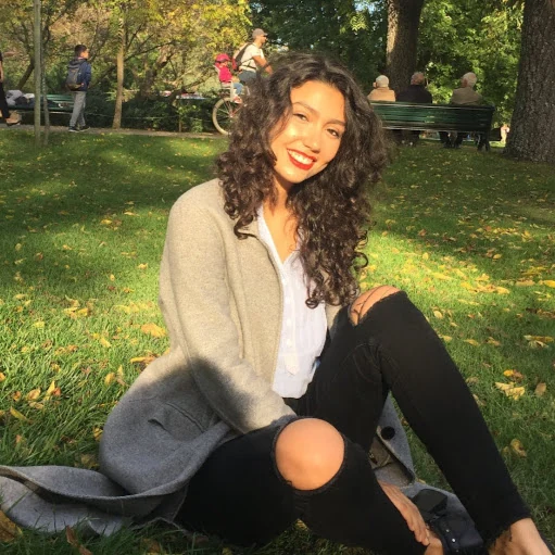 Kenza El Khamsi