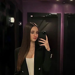 Nina VujovicProfile Picture