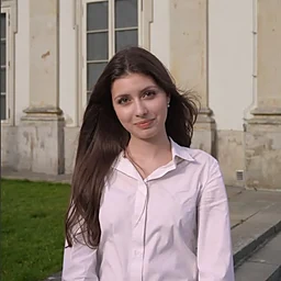 Nika KuzminaProfile Picture
