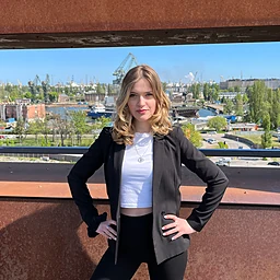 Julia Mia SmuczynskaProfile Picture