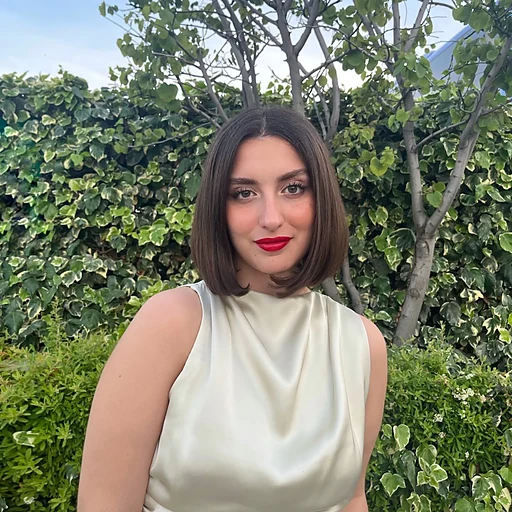 Ceren Özselanik
