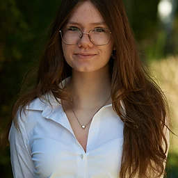 Agata WarcholProfile Picture