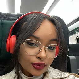 Alexandra GrignonProfile Picture