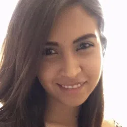Cristina Flores