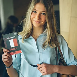 Amelia MasiakProfile Picture
