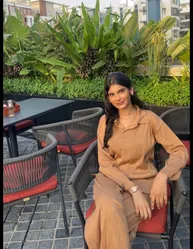 zainab  waseem