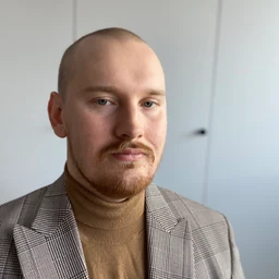 Toni HastProfile Picture