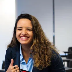 karoline fernandes