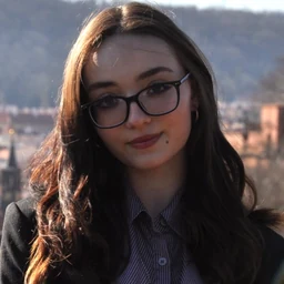 Mia HeerdtProfile Picture