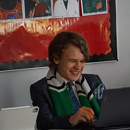Maciej KrywultProfile Picture