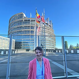 Katharina DewaldProfile Picture
