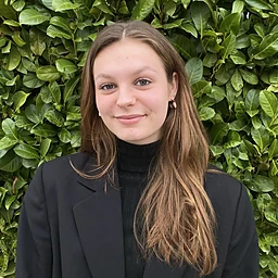 Elisa KaryProfile Picture