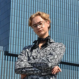 Julian GradProfile Picture