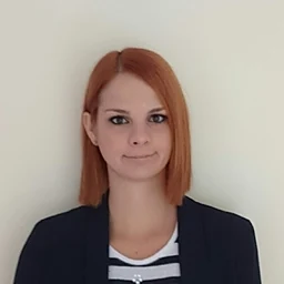 Anne DeckbarProfile Picture