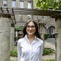 Marie PerniauxProfile Picture