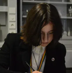 Lara Karakaya