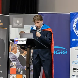 Martin KnížProfile Picture