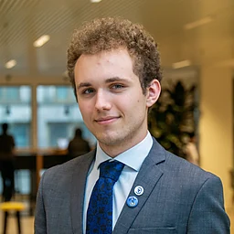 Mihnea PasereProfile Picture