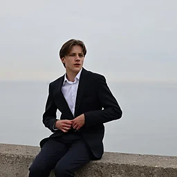 Wojtek KuberkaProfile Picture