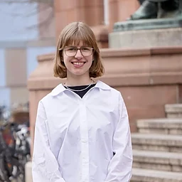 Flora KiefertProfile Picture