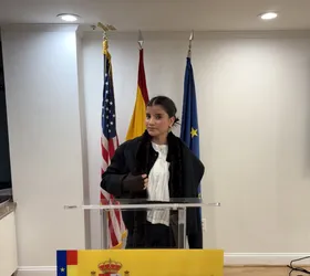 Ruth De León