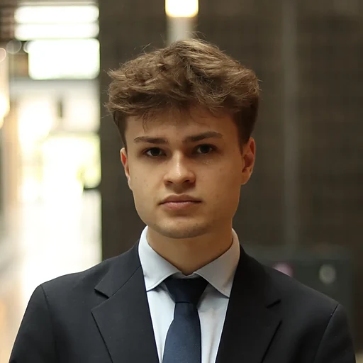 Niklas Schölzel