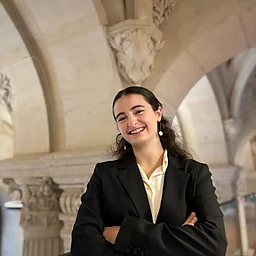 Amandine FayeProfile Picture